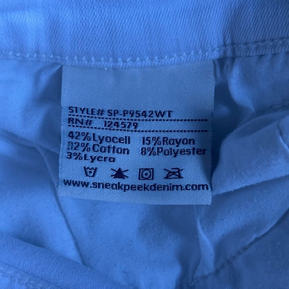 Sneakpeek Women’s US9 White Mid Rise Distressed Jeans - Picture 9 of 14